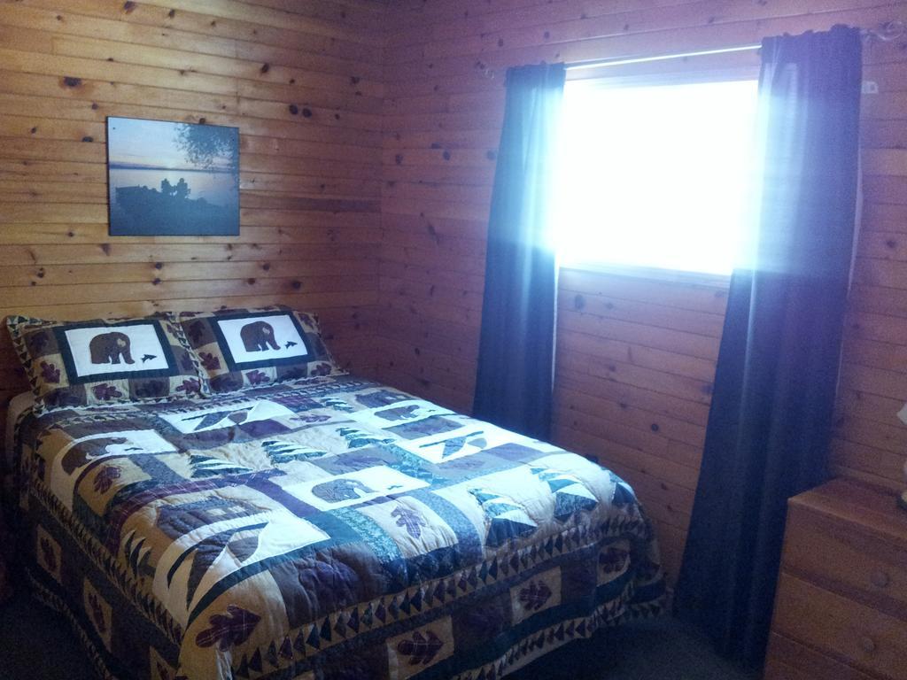 Red Lodge Resort Little Current ห้อง รูปภาพ