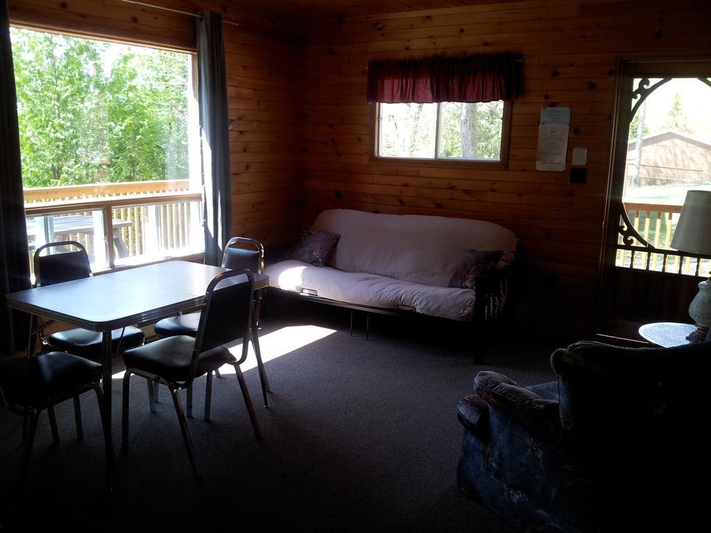 Red Lodge Resort Little Current ห้อง รูปภาพ