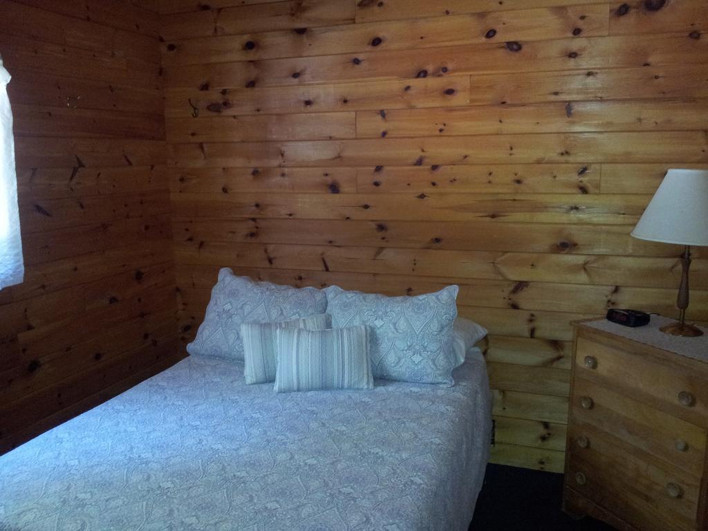 Red Lodge Resort Little Current ห้อง รูปภาพ