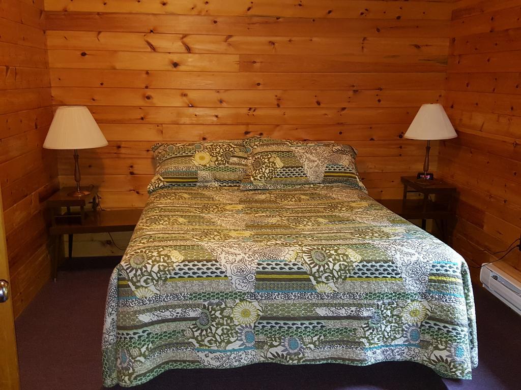 Red Lodge Resort Little Current ห้อง รูปภาพ